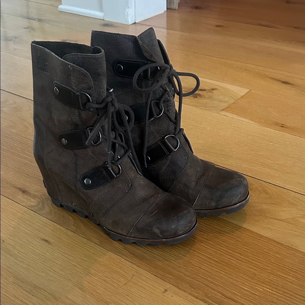 Sorel Brown Snow Boots
